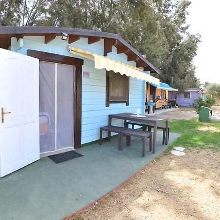 Chiclana-Cabana-Parking-Blue 奇克拉纳－德拉弗龙特拉 外观 照片